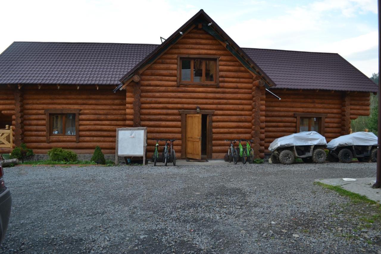 Hotel Roksolana Izky Exterior foto